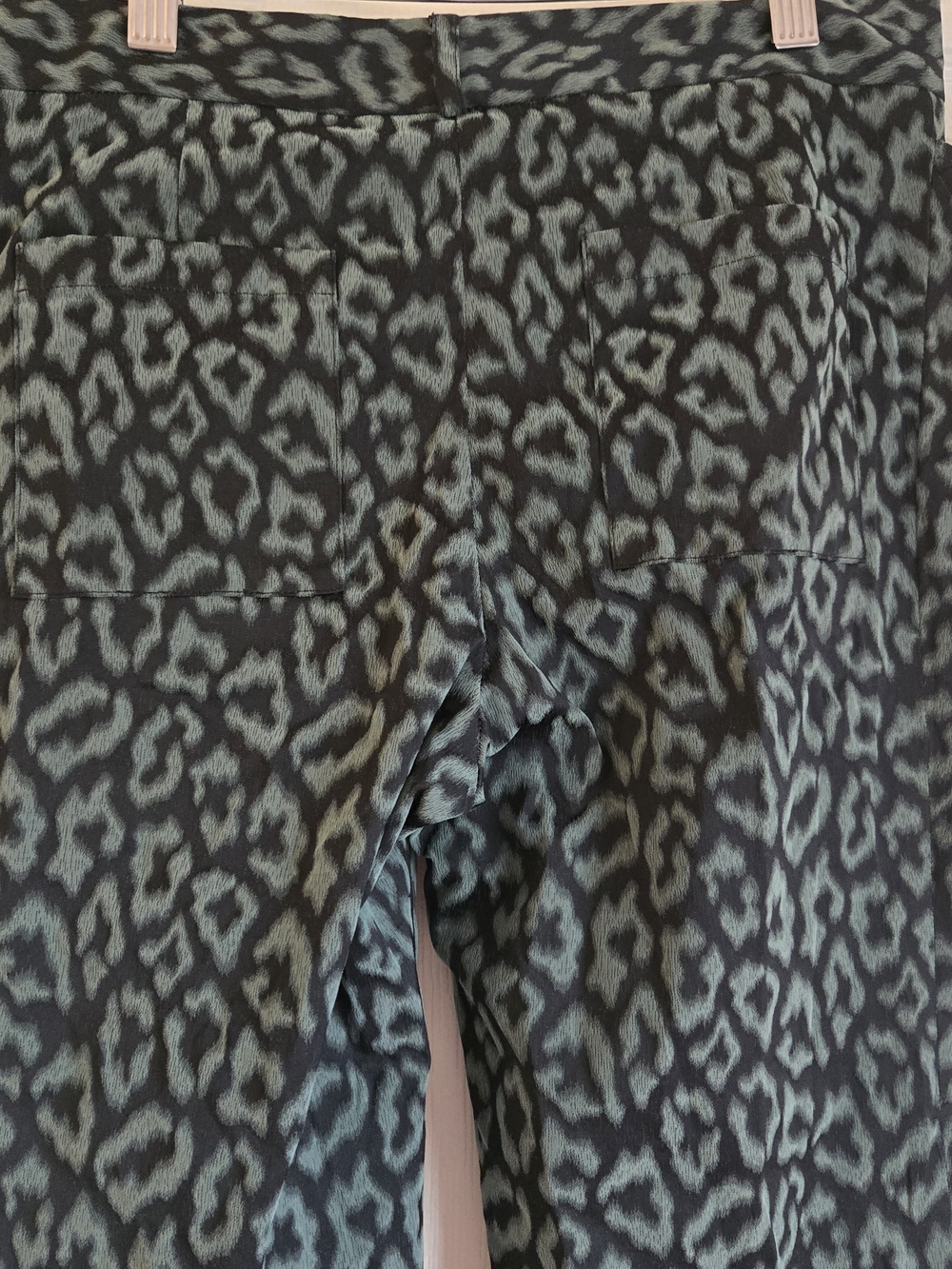 ZAC POSEN Leopard Print Slim Jeans - Picture 3 of 4